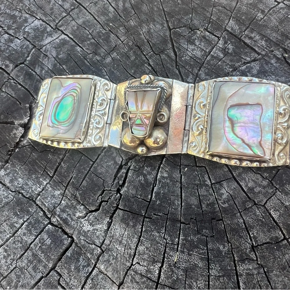 Taxco Sterling Silver and Iridescent Bracelet, Chunky, Marked 925. Nice Weight - Picture 8 of 14